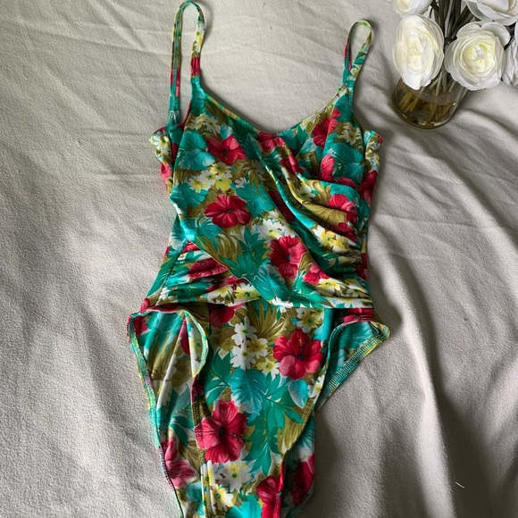 Vintage Christina High Cut Floral One Piece Suit - Picture 15 of 15